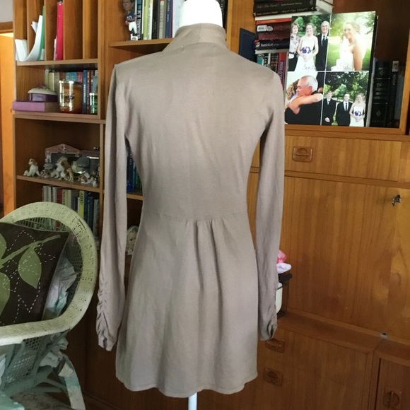 Beautiful silk blend cardigan and tank - Picture 3 of 11